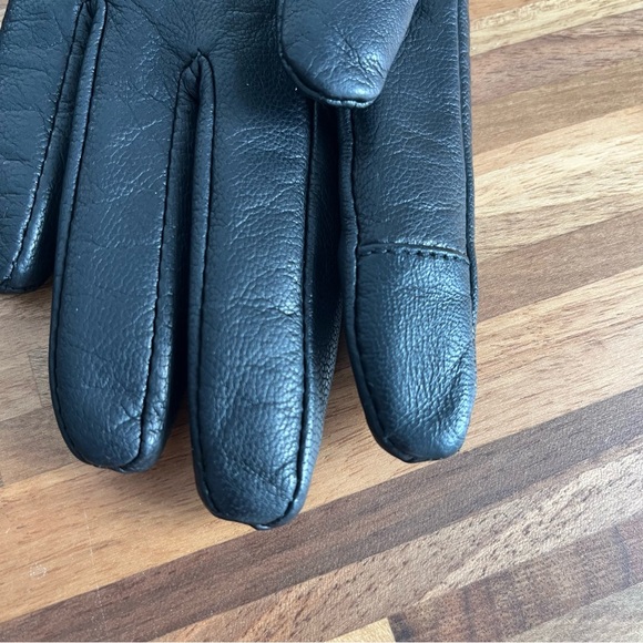 AllSaints Shearling Black Leather Gloves with Ecru Shearling cuff Zipper details - Picture 5 of 13